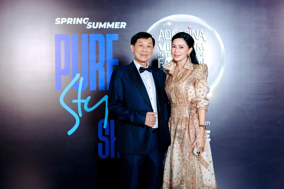 Những ông bố "đỉnh nóc kịch trần" gây dựng nên nền tảng "khủng" từ hai bàn tay trắng, tạo ra cả một thế hệ kế thừa tài năng khiến người ta ngưỡng mộ- Ảnh 9. Những ông bố "đỉnh nóc kịch trần" gây dựng nên nền tảng "khủng" từ hai bàn tay trắng, tạo ra cả một thế hệ kế thừa tài năng khiến người ta ngưỡng mộ- Ảnh 9.