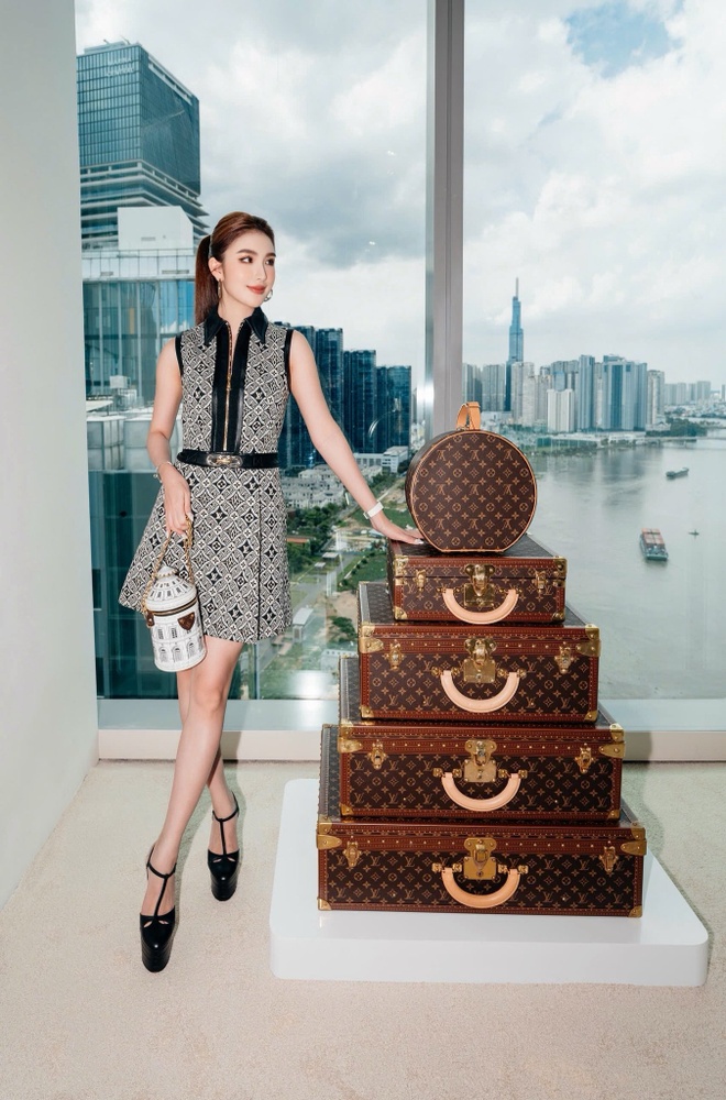 Toàn cảnh biệt thự trong khu cao cấp ở TP.HCM của mỹ nhân nổi tiếng Vbiz, có 2 con vẫn giấu mặt chồng- Ảnh 14. Toàn cảnh biệt thự trong khu cao cấp ở TP.HCM của mỹ nhân nổi tiếng Vbiz, có 2 con vẫn giấu mặt chồng- Ảnh 14.