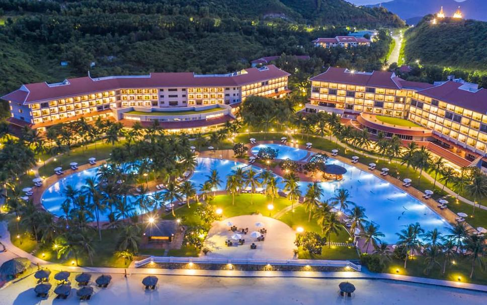 Những ông bố "đỉnh nóc kịch trần" gây dựng nên nền tảng "khủng" từ hai bàn tay trắng, tạo ra cả một thế hệ kế thừa tài năng khiến người ta ngưỡng mộ- Ảnh 3. Những ông bố "đỉnh nóc kịch trần" gây dựng nên nền tảng "khủng" từ hai bàn tay trắng, tạo ra cả một thế hệ kế thừa tài năng khiến người ta ngưỡng mộ- Ảnh 3.