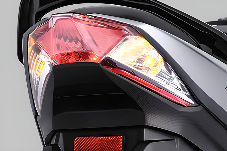 Siêu phẩm 125cc đối đầu Honda LEAD trình làng: ngoại hình thể thao, trang bị hiện đại, giá chỉ từ 35 triệu đồng rẻ ngang Vision- Ảnh 3. Siêu phẩm 125cc đối đầu Honda LEAD trình làng: ngoại hình thể thao, trang bị hiện đại, giá chỉ từ 35 triệu đồng rẻ ngang Vision- Ảnh 3.