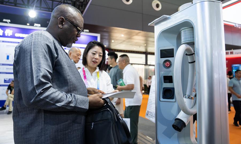 Trung Quốc lại đi trước thế giới: Sạc xe nhanh hơn đổ xăng không còn là giấc mơ với Trung Quốc lại đi trước thế giới: Sạc xe nhanh hơn đổ xăng không còn là giấc mơ với