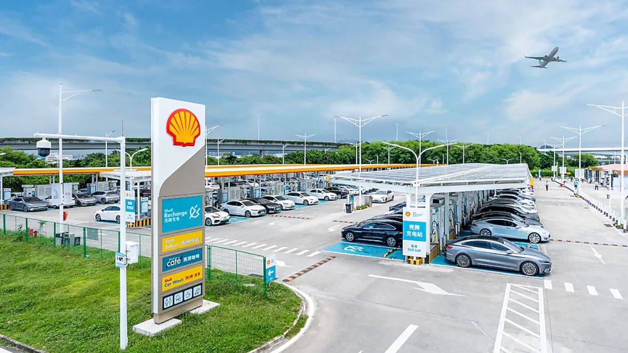 Trung Quốc lại đi trước thế giới: Sạc xe nhanh hơn đổ xăng không còn là giấc mơ với Trung Quốc lại đi trước thế giới: Sạc xe nhanh hơn đổ xăng không còn là giấc mơ với