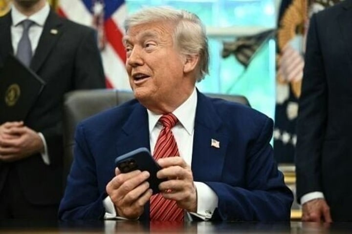 Tập đoàn Trump ra mắt mạng di động 'Trump Mobile', sẽ sản xuất điện thoại tại Mỹ- Ảnh 1. Tập đoàn Trump ra mắt mạng di động 'Trump Mobile', sẽ sản xuất điện thoại tại Mỹ- Ảnh 1.