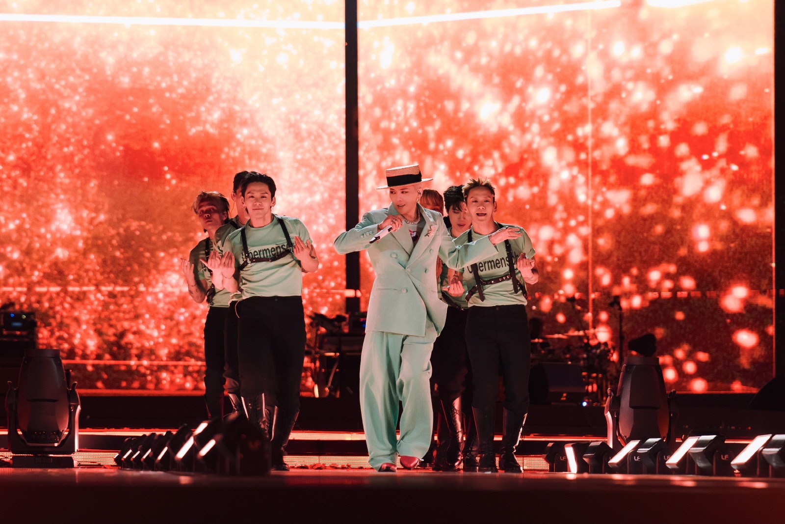 Khối tài sản của G-Dragon khổng lồ tới mức nào?- Ảnh 9. Khối tài sản của G-Dragon khổng lồ tới mức nào?- Ảnh 9.