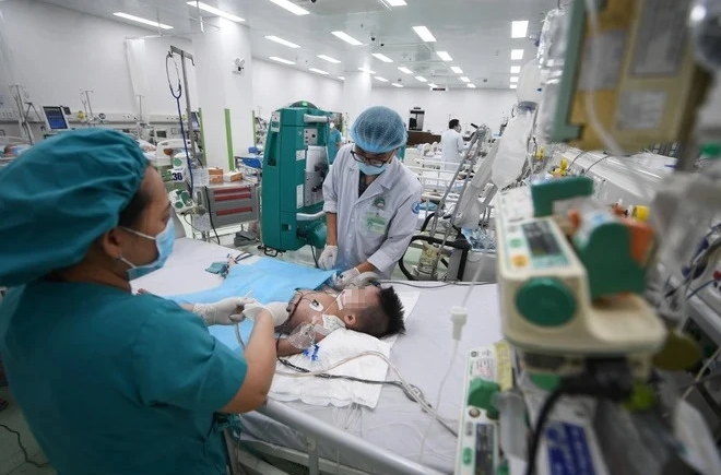 Cấp cứu bé trai 2 tuổi rưỡi đột quỵ não: 3 ngày liên tục nôn ói, lừ đừ, yếu nửa người rồi chuyển hôn mê sâu- Ảnh 2. Cấp cứu bé trai 2 tuổi rưỡi đột quỵ não: 3 ngày liên tục nôn ói, lừ đừ, yếu nửa người rồi chuyển hôn mê sâu- Ảnh 2.