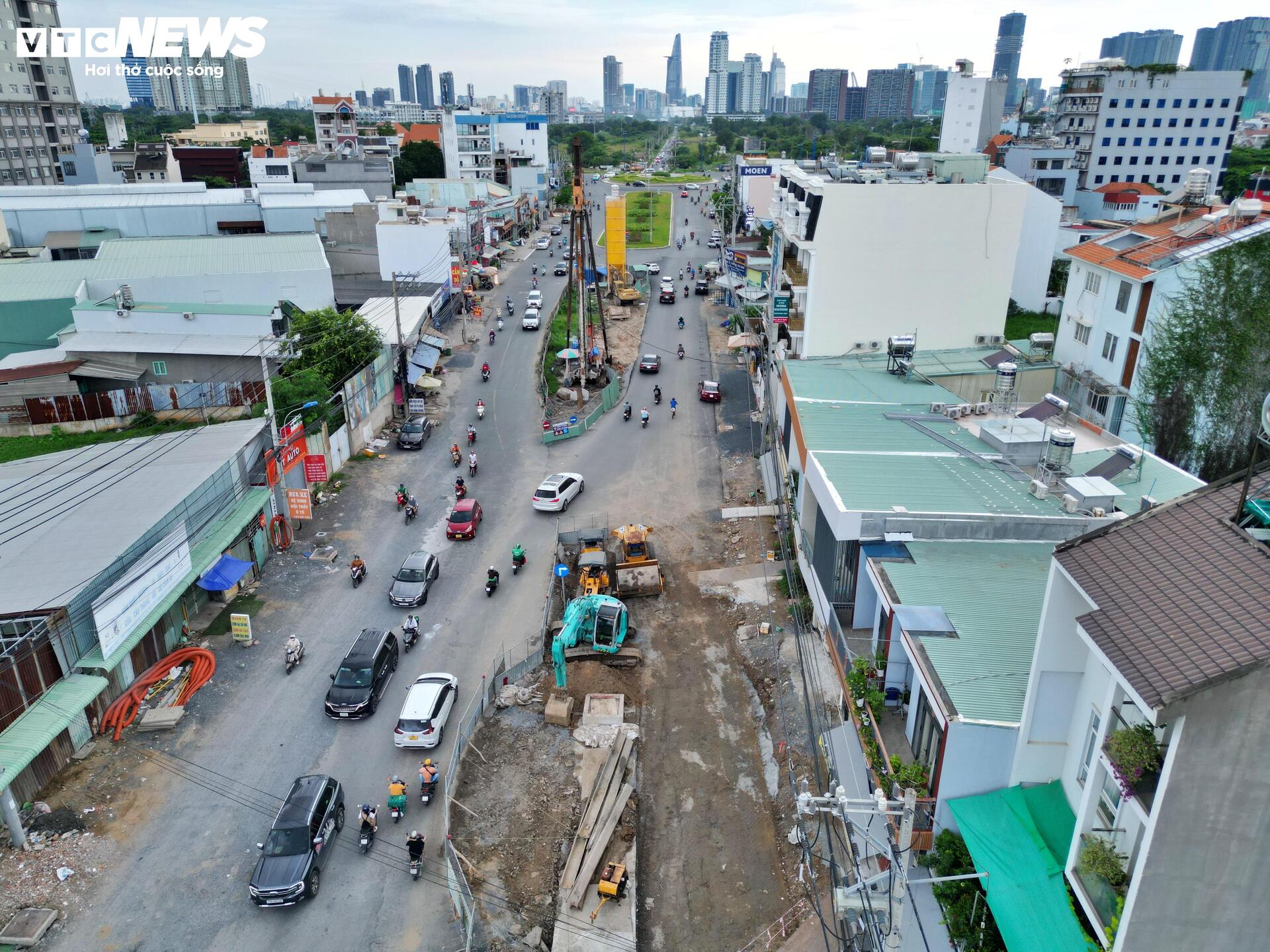 TP.HCM: Hơn 10 năm thi công, đường Lương Định Của chưa hẹn ngày về đích- Ảnh 2. TP.HCM: Hơn 10 năm thi công, đường Lương Định Của chưa hẹn ngày về đích- Ảnh 2.