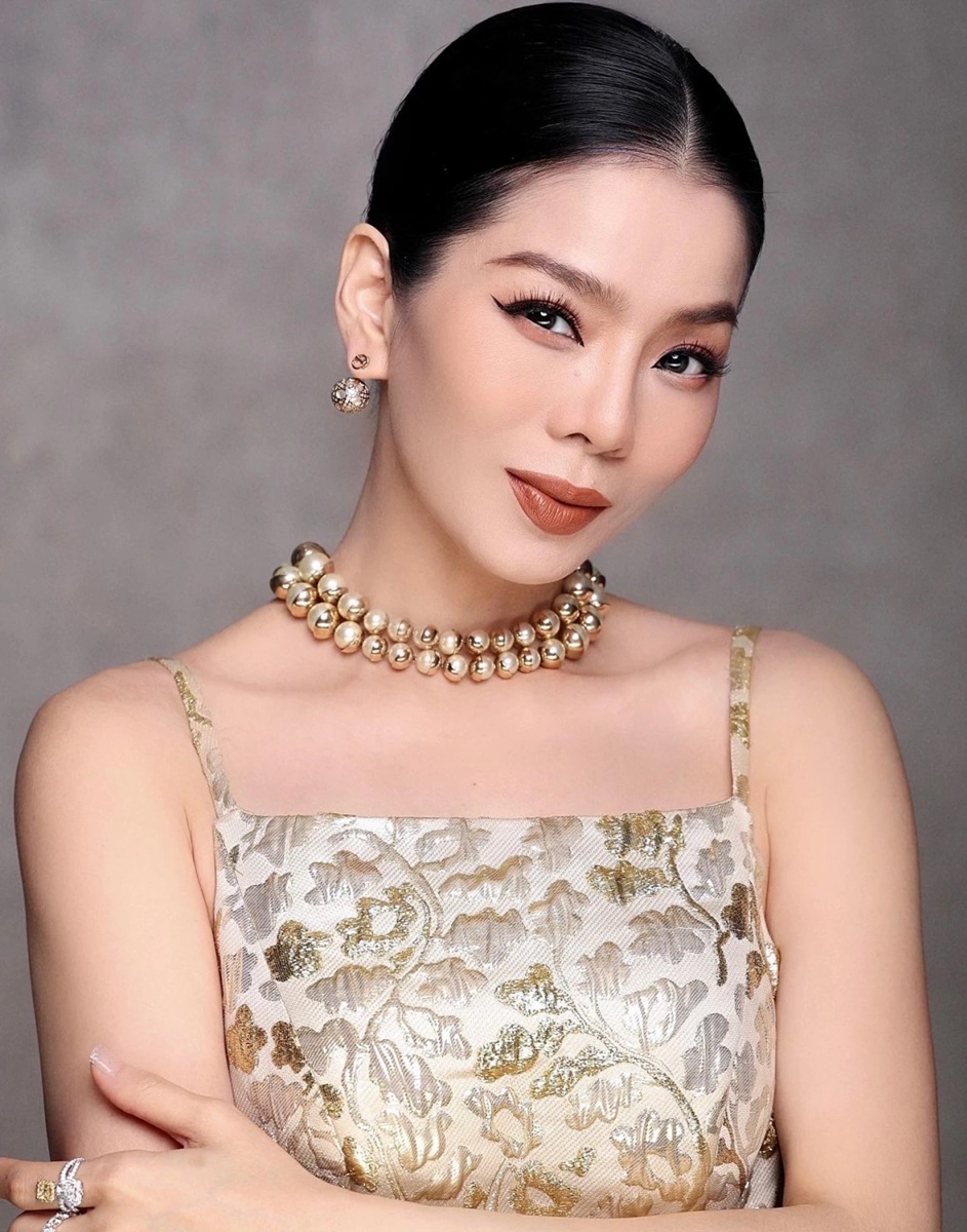 Mỹ nhân hóa điên Kim Ngân hỏi về nhà Lệ Quyên ở Mỹ- Ảnh 2. Mỹ nhân hóa điên Kim Ngân hỏi về nhà Lệ Quyên ở Mỹ- Ảnh 2.