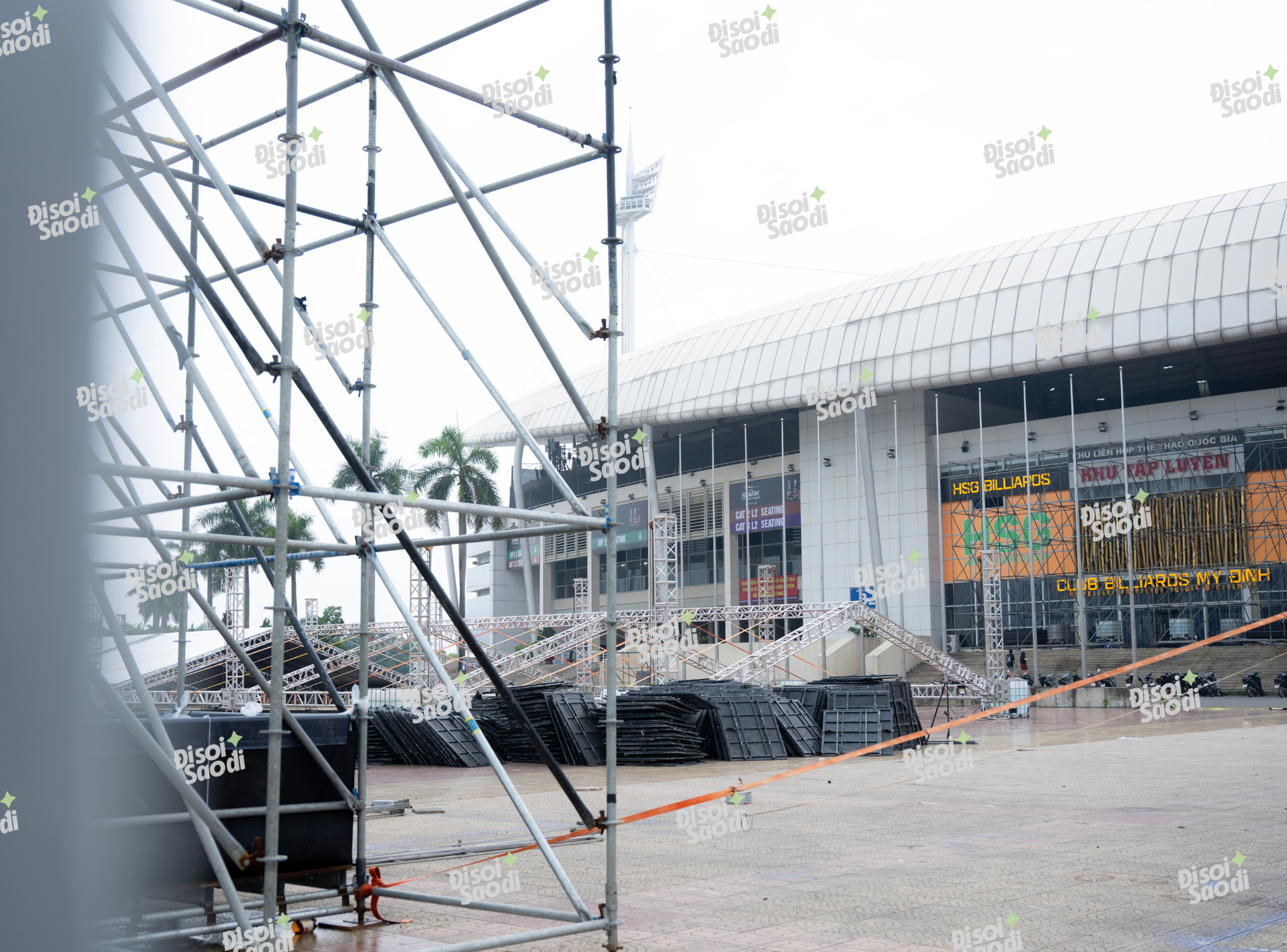 ĐỘC QUYỀN: Siêu sân khấu mega concert có G-Dragon đang được dựng tại Mỹ Đình, chỉ còn 5 ngày nữa Việt Nam sẽ đón "ông hoàng Kpop"!- Ảnh 8. ĐỘC QUYỀN: Siêu sân khấu mega concert có G-Dragon đang được dựng tại Mỹ Đình, chỉ còn 5 ngày nữa Việt Nam sẽ đón "ông hoàng Kpop"!- Ảnh 8.