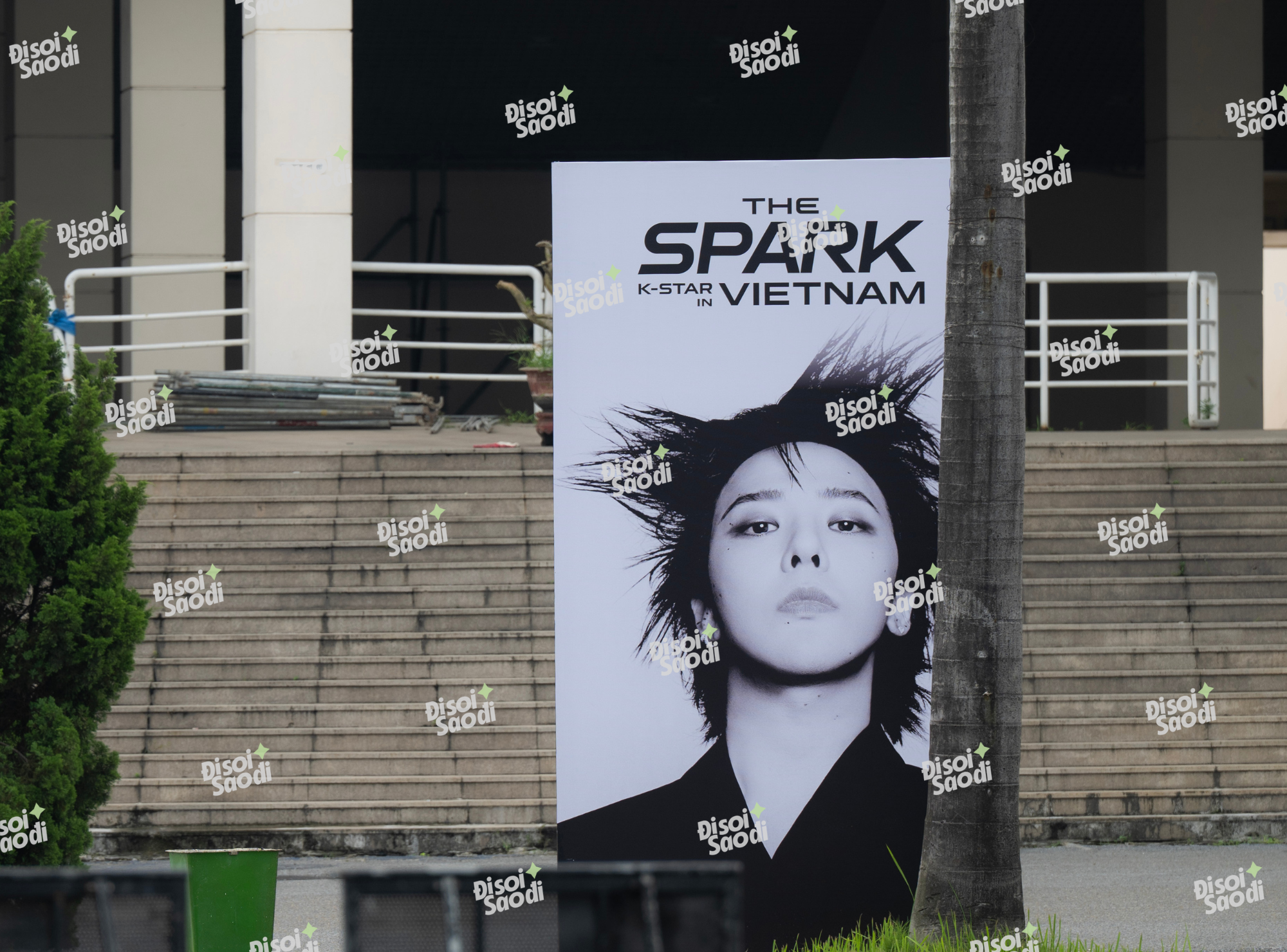 ĐỘC QUYỀN: Siêu sân khấu mega concert có G-Dragon đang được dựng tại Mỹ Đình, chỉ còn 5 ngày nữa Việt Nam sẽ đón "ông hoàng Kpop"!- Ảnh 18. ĐỘC QUYỀN: Siêu sân khấu mega concert có G-Dragon đang được dựng tại Mỹ Đình, chỉ còn 5 ngày nữa Việt Nam sẽ đón "ông hoàng Kpop"!- Ảnh 18.