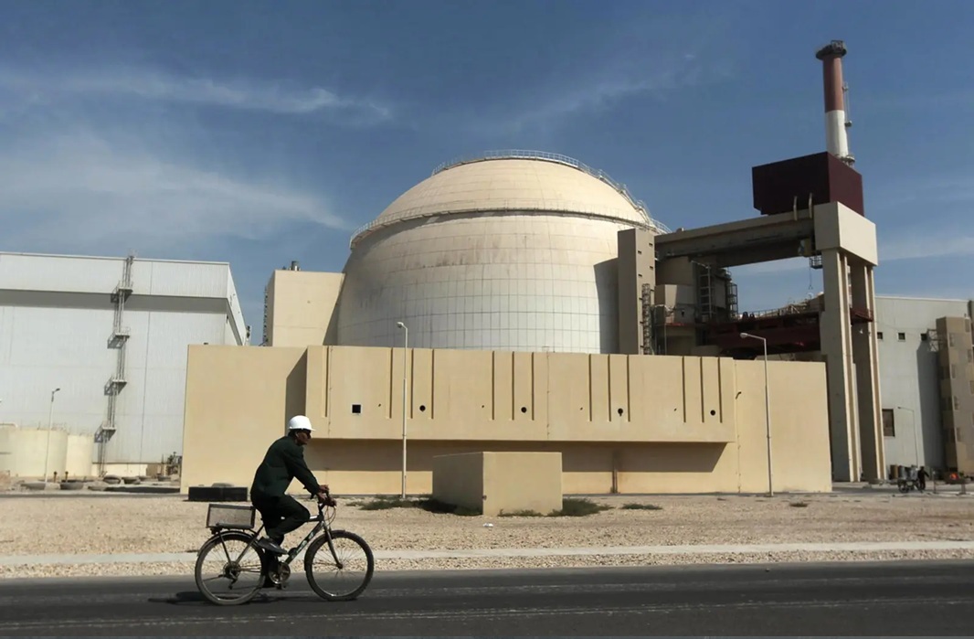 Mạng lưới cơ sở hạt nhân sâu dưới lòng đất, ẩn trong núi đá của Iran- Ảnh 2. Mạng lưới cơ sở hạt nhân sâu dưới lòng đất, ẩn trong núi đá của Iran- Ảnh 2.