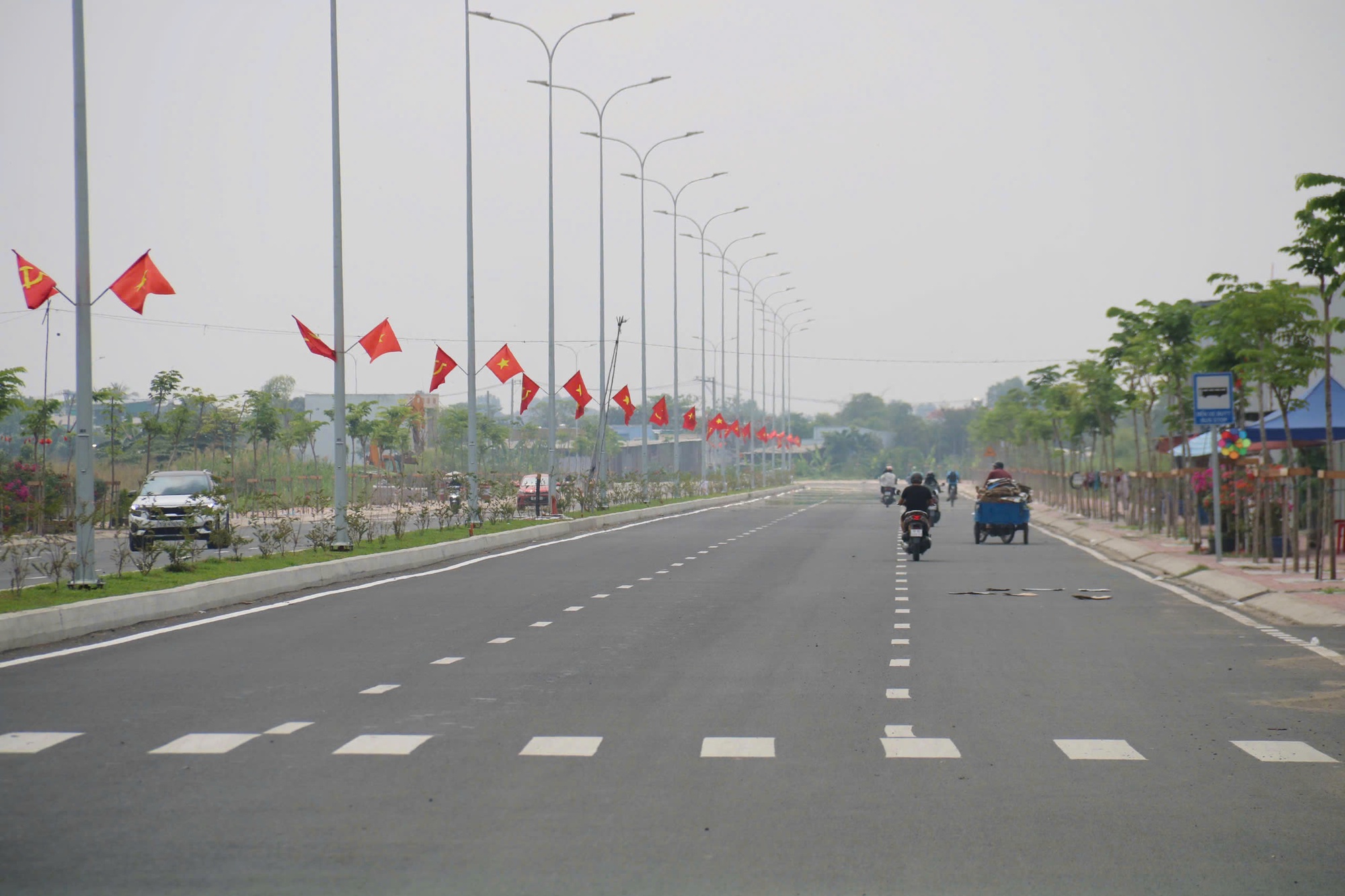 Điều gì đang diễn ra trên đại công trường cửa ngõ TP HCM?- Ảnh 1. Điều gì đang diễn ra trên đại công trường cửa ngõ TP HCM?- Ảnh 1.