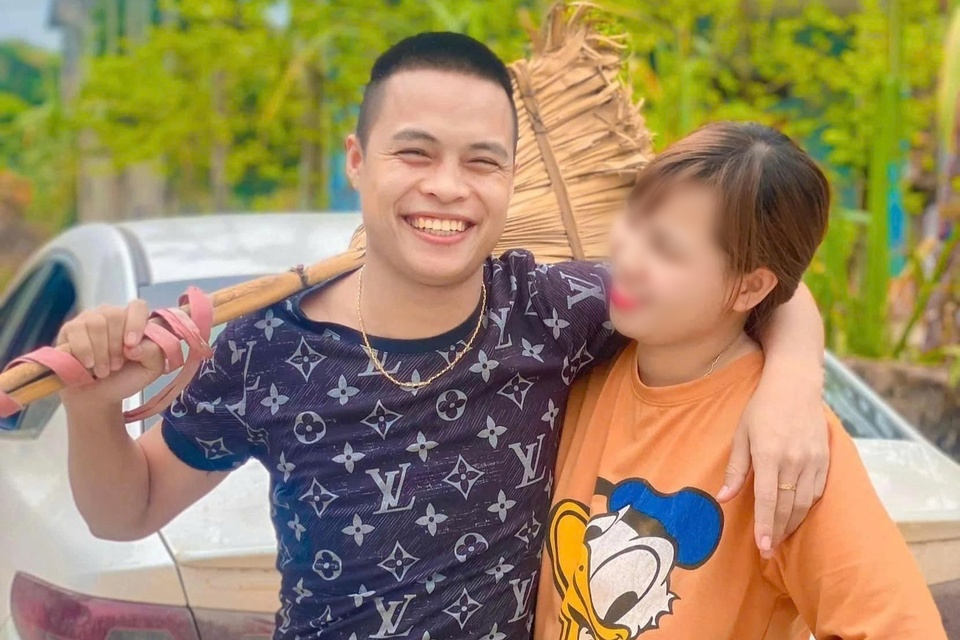 Động thái đáng ngờ của TikToker Gia đình Hải Sen trước khi bị bắt- Ảnh 2. Động thái đáng ngờ của TikToker Gia đình Hải Sen trước khi bị bắt- Ảnh 2.