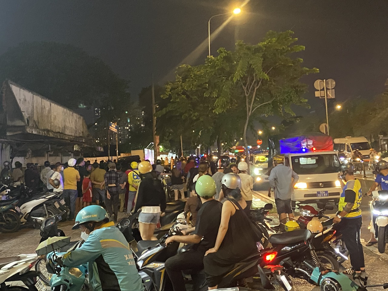 Vụ "ô tô điên" gây tai nạn liên hoàn: Chủ xe đứng tên cho nhiều cơ sở kinh doanh ở TP HCM- Ảnh 1. Vụ "ô tô điên" gây tai nạn liên hoàn: Chủ xe đứng tên cho nhiều cơ sở kinh doanh ở TP HCM- Ảnh 1.