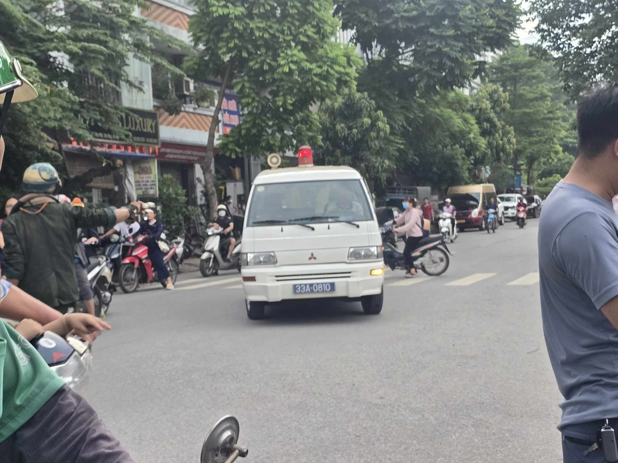 Hà Nội: Sau tiếng nổ vang trời, ngôi nhà 4 tầng bốc cháy ngùn ngụt, 2 nạn nhân tử vong- Ảnh 1.