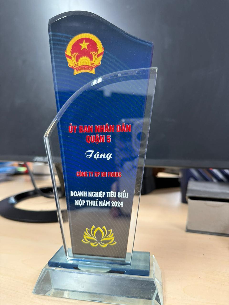 'Cứ làm đi, sổ sách tính sau' – Lối nghĩ từng khiến ‘ông trùm' gia vị Việt thắng kiện nhưng mất một mớ tiền, sức khoẻ và niềm tin, sau đó quyết định bán công ty!- Ảnh 2. 'Cứ làm đi, sổ sách tính sau' – Lối nghĩ từng khiến ‘ông trùm' gia vị Việt thắng kiện nhưng mất một mớ tiền, sức khoẻ và niềm tin, sau đó quyết định bán công ty!- Ảnh 2.