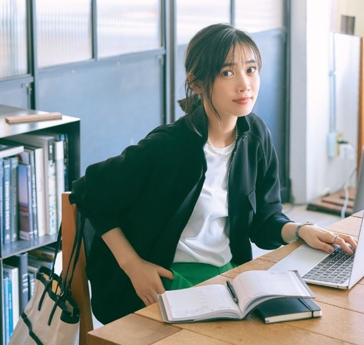 Giải ngố tài chính: Dòng tiền âm là gì? Vì sao lương 15 triệu vẫn không đủ sống?- Ảnh 2. Giải ngố tài chính: Dòng tiền âm là gì? Vì sao lương 15 triệu vẫn không đủ sống?- Ảnh 2.