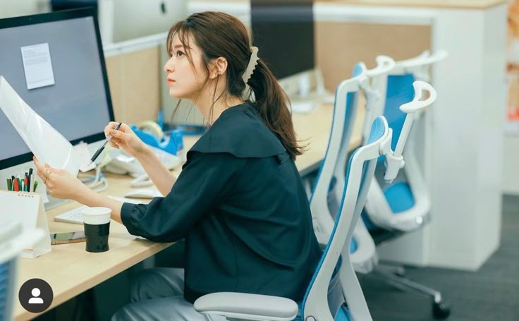 Giải ngố tài chính: Dòng tiền âm là gì? Vì sao lương 15 triệu vẫn không đủ sống?- Ảnh 3. Giải ngố tài chính: Dòng tiền âm là gì? Vì sao lương 15 triệu vẫn không đủ sống?- Ảnh 3.