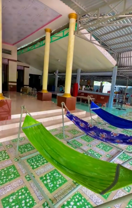 "Đặc sản" nhà miền Tây: Rộng "vô cùng tận", lắt léo như mê cung, gạch hoa sáng bóng cả sân, chỉ quét nhà thôi cũng bở hơi tai- Ảnh 21. "Đặc sản" nhà miền Tây: Rộng "vô cùng tận", lắt léo như mê cung, gạch hoa sáng bóng cả sân, chỉ quét nhà thôi cũng bở hơi tai- Ảnh 21.
