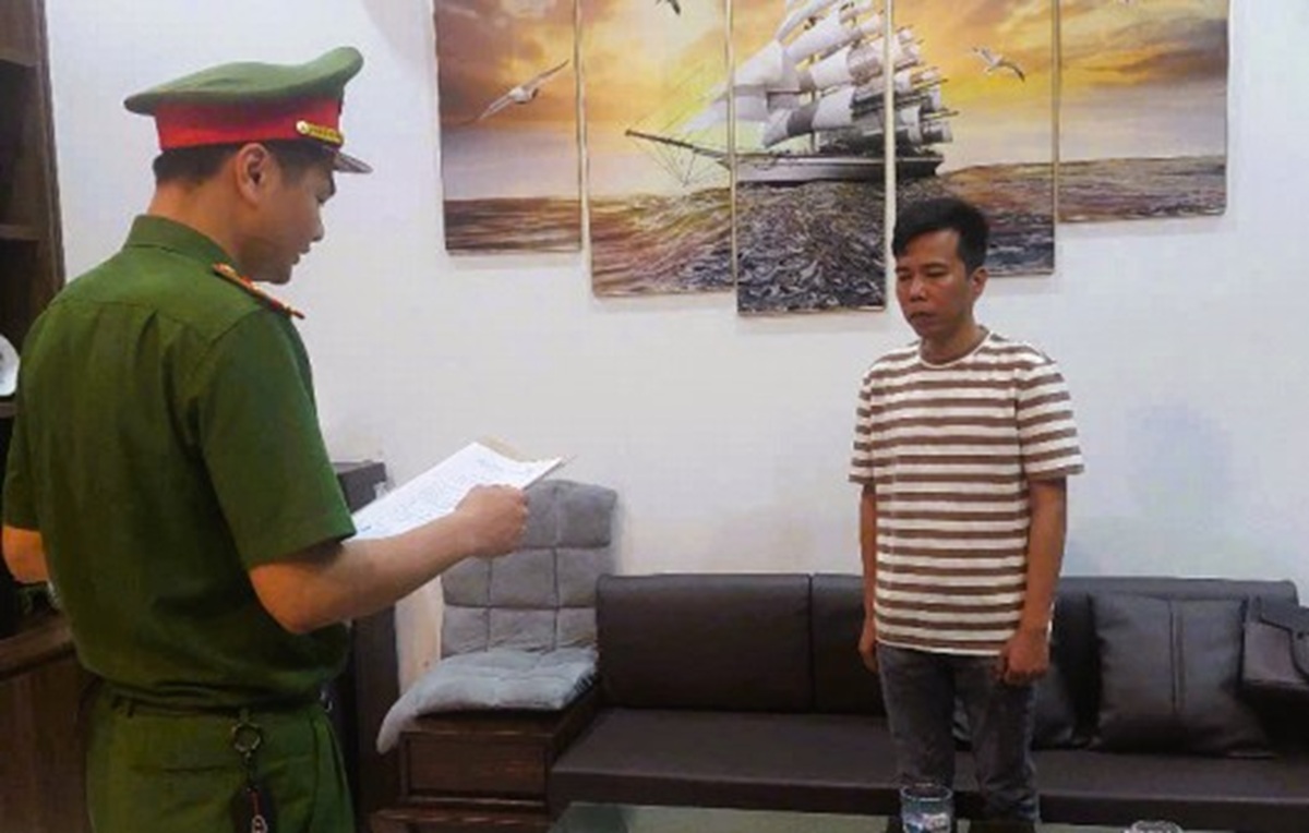 Vì sao chủ kênh TikTok "Gia đình Hải Sen" có 2,6 triệu người theo dõi bị bắt?- Ảnh 2. Vì sao chủ kênh TikTok "Gia đình Hải Sen" có 2,6 triệu người theo dõi bị bắt?- Ảnh 2.