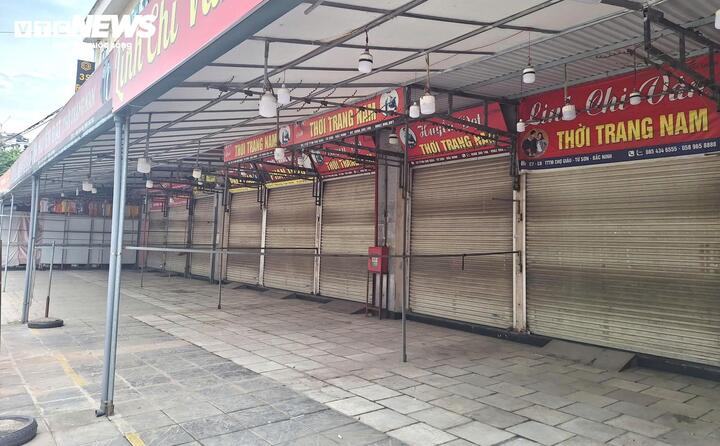 Hàng nghìn hộ kinh doanh khắp cả nước ồ ạt đóng cửa: Lộ sự thật phía sau- Ảnh 1. Hàng nghìn hộ kinh doanh khắp cả nước ồ ạt đóng cửa: Lộ sự thật phía sau- Ảnh 1.