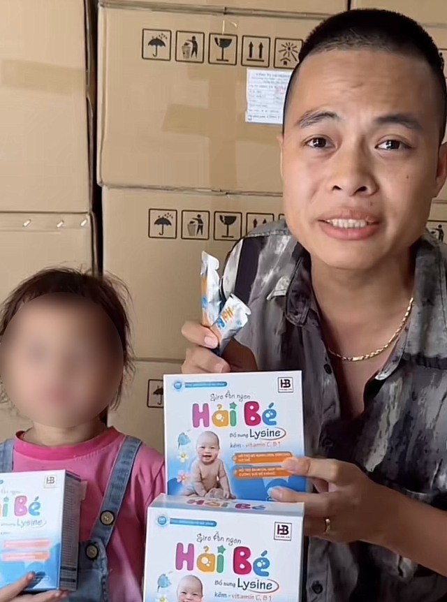 Hải Sen Vlogs quảng cáo siro ăn ngon thế nào mà bán được hơn 100.000 hộp, thu khoảng 16 tỷ đồng?- Ảnh 1. Hải Sen Vlogs quảng cáo siro ăn ngon thế nào mà bán được hơn 100.000 hộp, thu khoảng 16 tỷ đồng?- Ảnh 1.