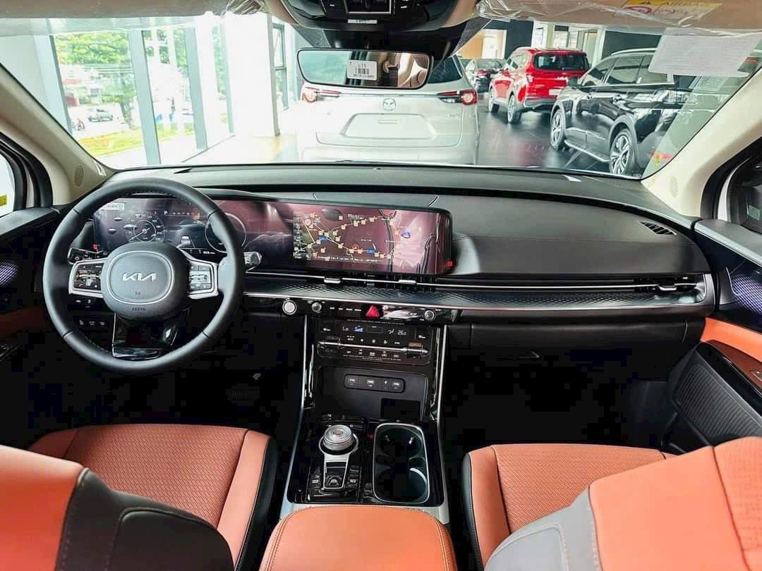 Kia Carnival bản xăng cao nhất giảm tới 210 triệu đồng tại đại lý, giá thực tế còn 1,549 tỷ đồng nhưng phải đánh đổi 1 thứ- Ảnh 5. Kia Carnival bản xăng cao nhất giảm tới 210 triệu đồng tại đại lý, giá thực tế còn 1,549 tỷ đồng nhưng phải đánh đổi 1 thứ- Ảnh 5.