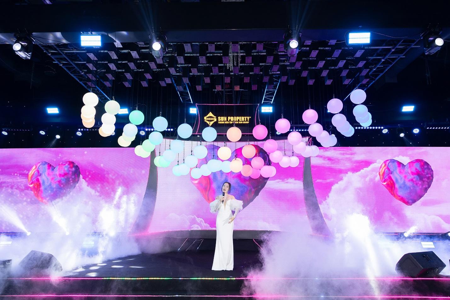 Sự kiện giới thiệu Blanca City: Ấn tượng với 358 booking trong 30 phút- Ảnh 1. Sự kiện giới thiệu Blanca City: Ấn tượng với 358 booking trong 30 phút- Ảnh 1.