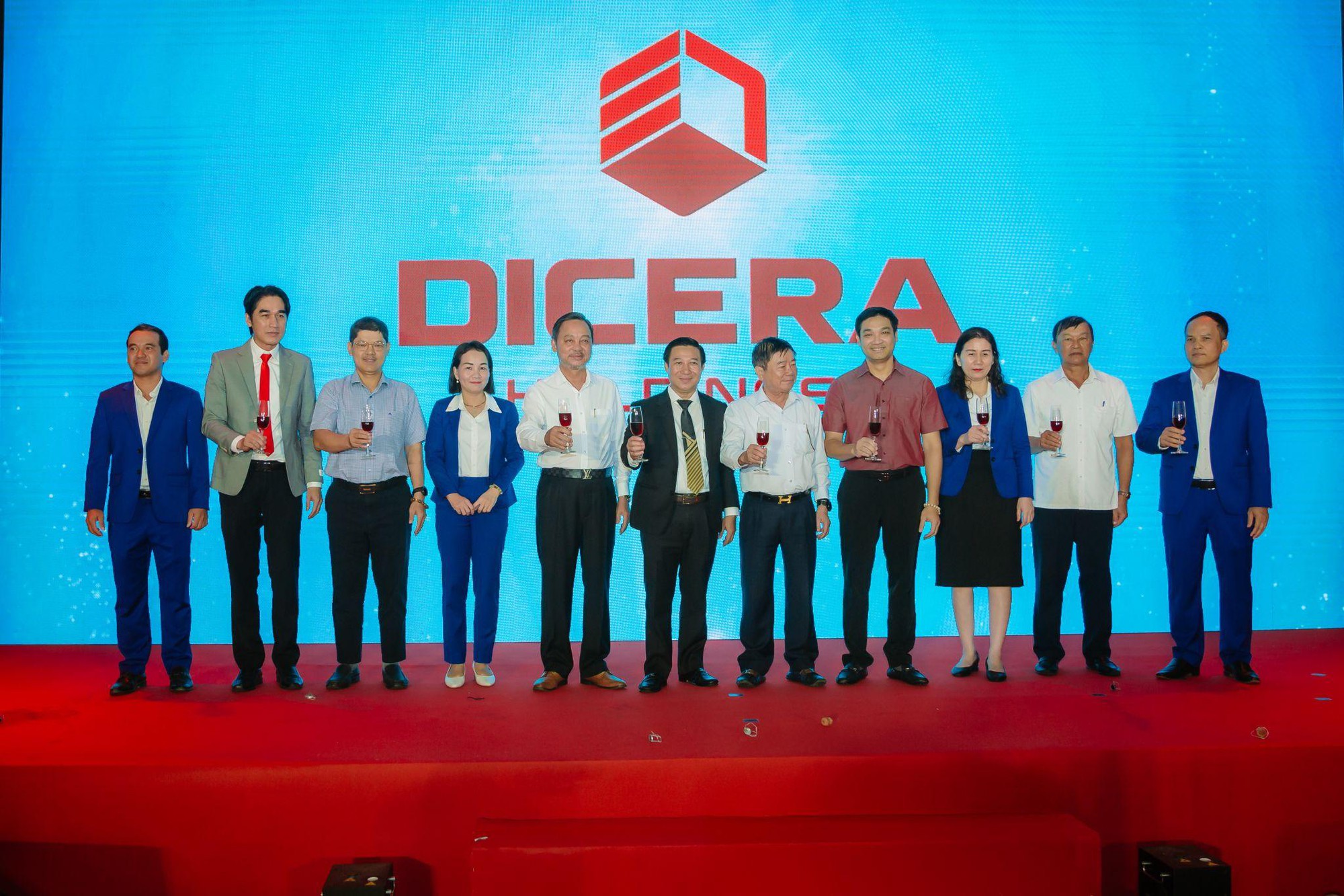 Công ty CP Xây dựng DIC Holdings chính thức ra mắt thương hiệu mới- Ảnh 3. Công ty CP Xây dựng DIC Holdings chính thức ra mắt thương hiệu mới- Ảnh 3.