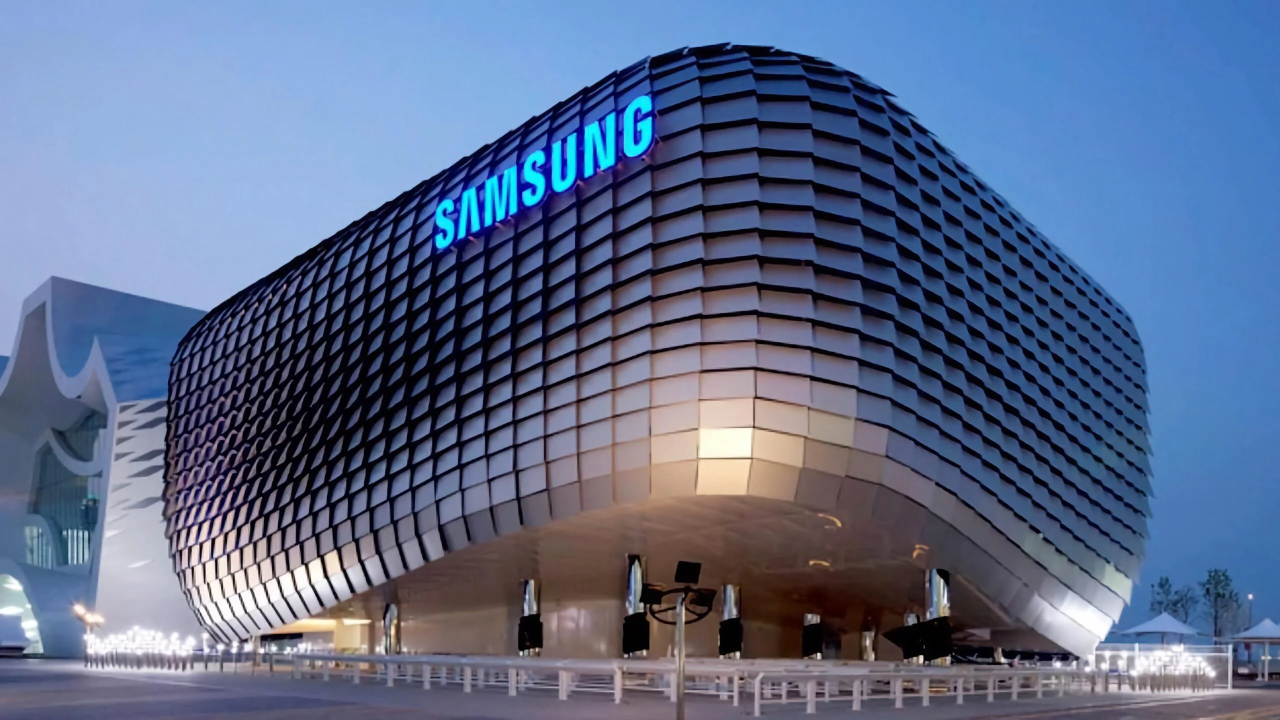 Bên ngoài hào nhoáng, bên trong vỡ mộng - Nhân viên Samsung kêu trời: "Cứ tiếp tục đà này, tôi chết mất"- Ảnh 3. Bên ngoài hào nhoáng, bên trong vỡ mộng - Nhân viên Samsung kêu trời: "Cứ tiếp tục đà này, tôi chết mất"- Ảnh 3.