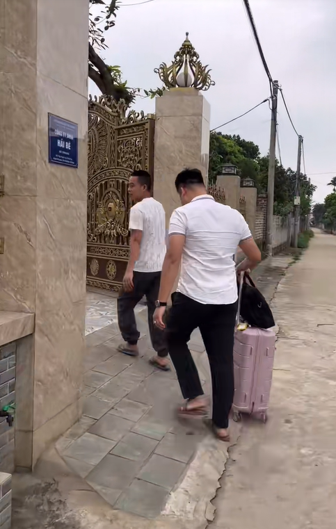 Toàn cảnh Toàn cảnh