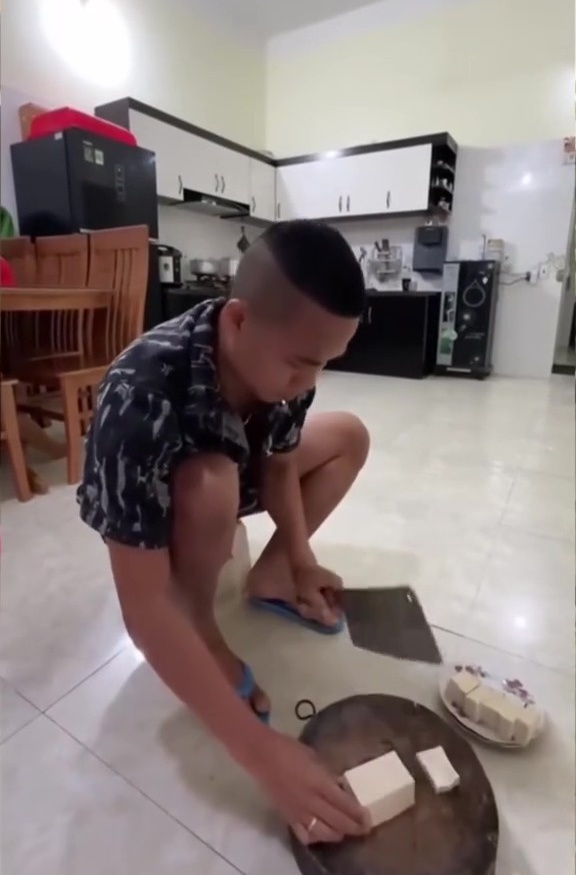 Cảnh tượng giật mình trong biệt thự của Hải Sen trước khi bị bắt- Ảnh 6. Cảnh tượng giật mình trong biệt thự của Hải Sen trước khi bị bắt- Ảnh 6.