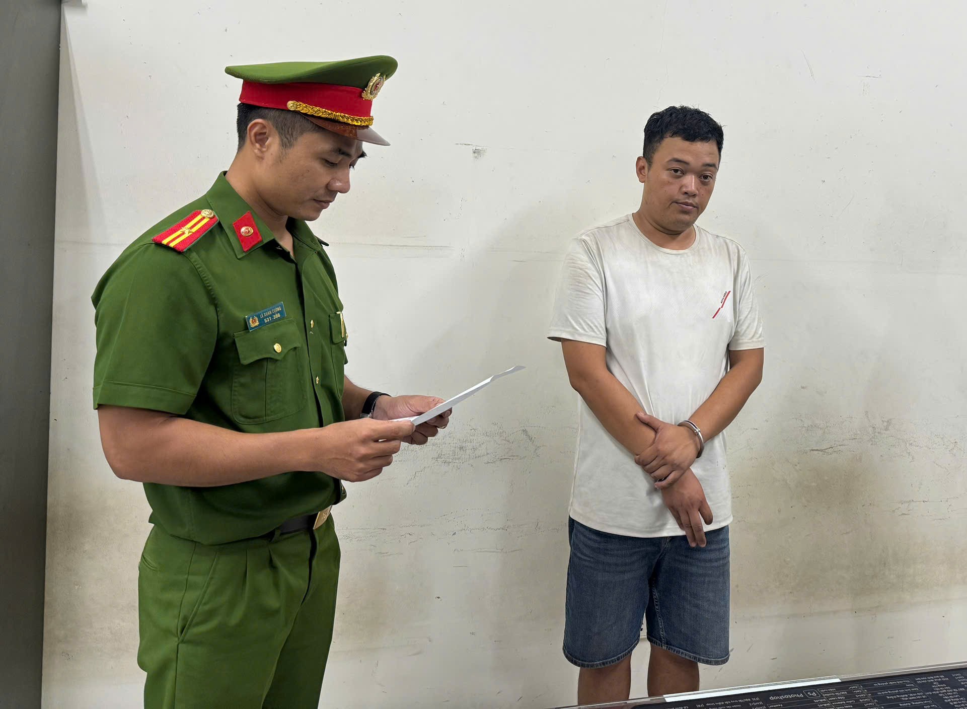 Nóng: Tạm giữ tài xế Thái Ngọc Anh trong vụ “chặt chém” 4,2 triệu đồng/cuốc taxi- Ảnh 1. Nóng: Tạm giữ tài xế Thái Ngọc Anh trong vụ “chặt chém” 4,2 triệu đồng/cuốc taxi- Ảnh 1.
