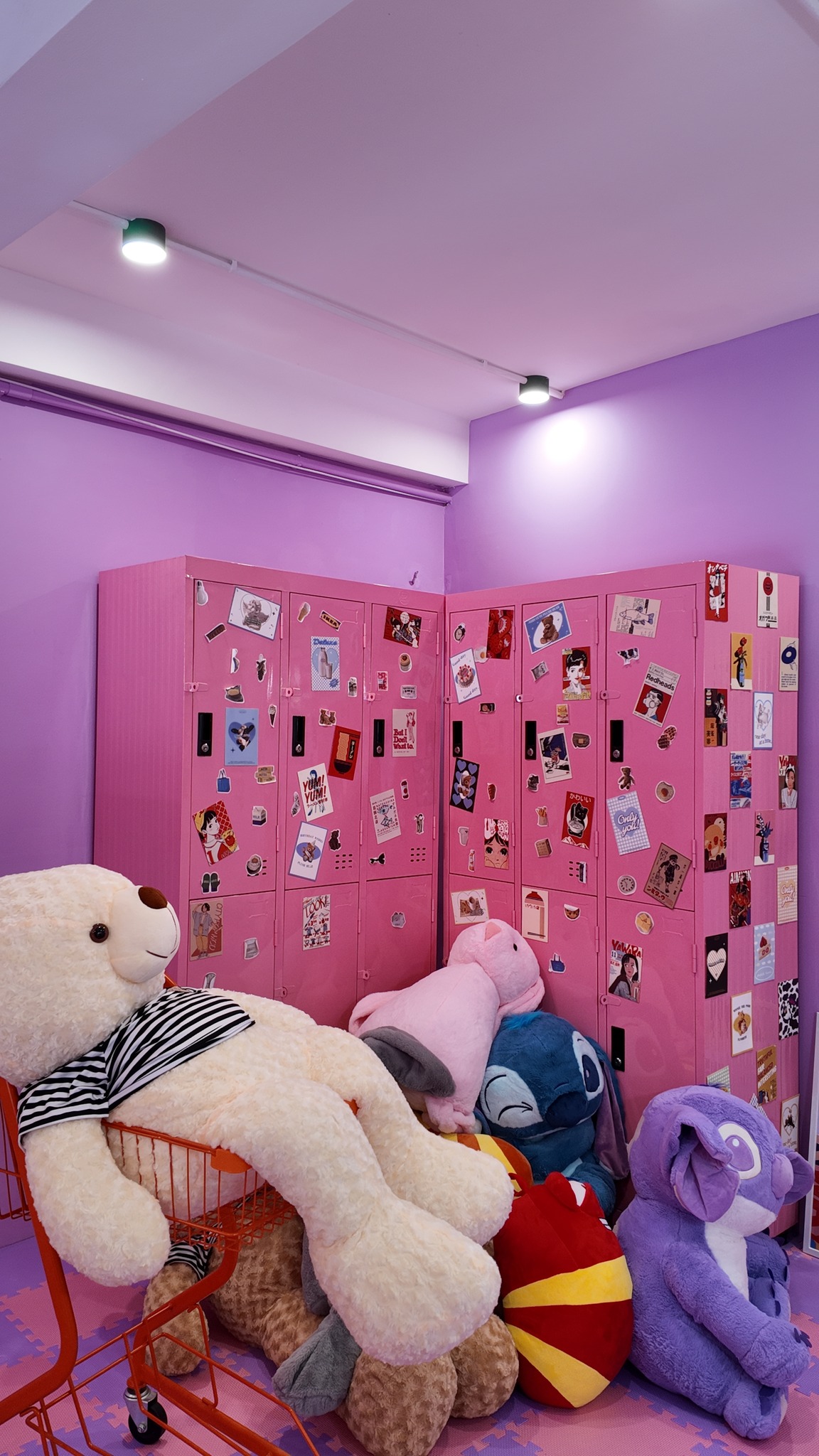 HIEUTHUHAI và Babyboo lộ ảnh, chuỗi photobooth nổi tiếng ở TP.HCM bị HIEUTHUHAI và Babyboo lộ ảnh, chuỗi photobooth nổi tiếng ở TP.HCM bị