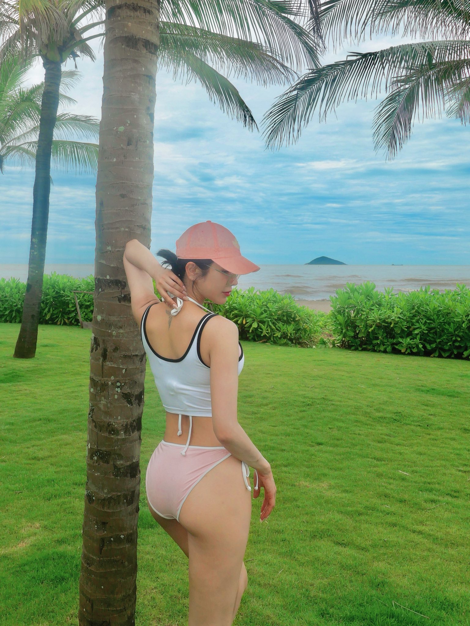 Diệp Lâm Anh body nóng bỏng, sinh đẻ 2 lần cũng như không nhờ đều đặn tránh xa 3 món, hạn chế 1 thứ người Việt hôm nào cũng ăn- Ảnh 3. Diệp Lâm Anh body nóng bỏng, sinh đẻ 2 lần cũng như không nhờ đều đặn tránh xa 3 món, hạn chế 1 thứ người Việt hôm nào cũng ăn- Ảnh 3.