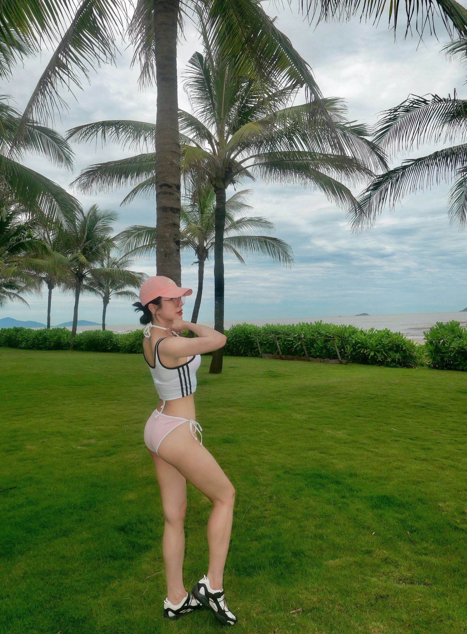 Diệp Lâm Anh body nóng bỏng, sinh đẻ 2 lần cũng như không nhờ đều đặn tránh xa 3 món, hạn chế 1 thứ người Việt hôm nào cũng ăn- Ảnh 2. Diệp Lâm Anh body nóng bỏng, sinh đẻ 2 lần cũng như không nhờ đều đặn tránh xa 3 món, hạn chế 1 thứ người Việt hôm nào cũng ăn- Ảnh 2.