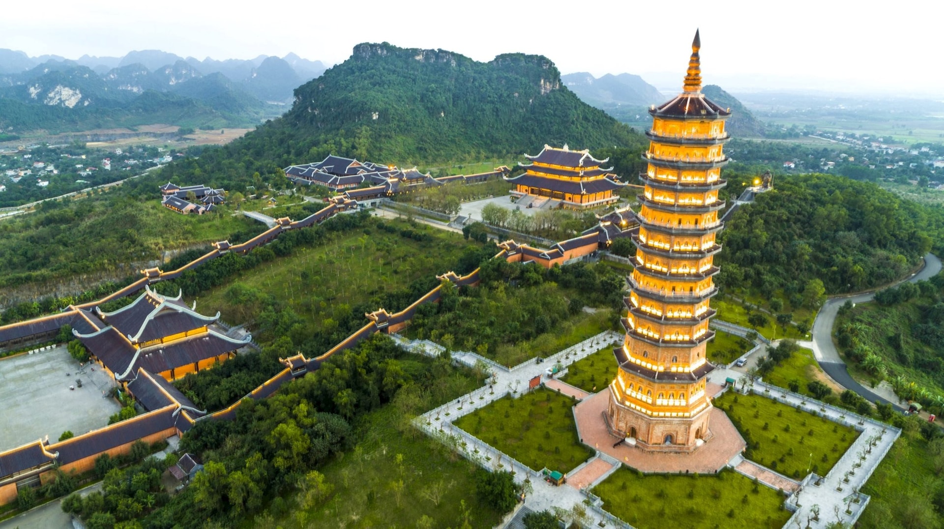 Sáp nhập 3 tỉnh thành Ninh Bình mới, 'đại gia' Xuân Trường lập tức đề xuất sân bay quốc tế và 9 cây cầu 'khủng'- Ảnh 2.