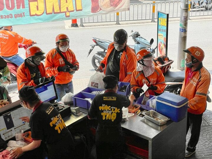 Grab và Shopee sắp không còn độc chiếm 'miếng bánh' giao đồ ăn- Ảnh 1. Grab và Shopee sắp không còn độc chiếm 'miếng bánh' giao đồ ăn- Ảnh 1.