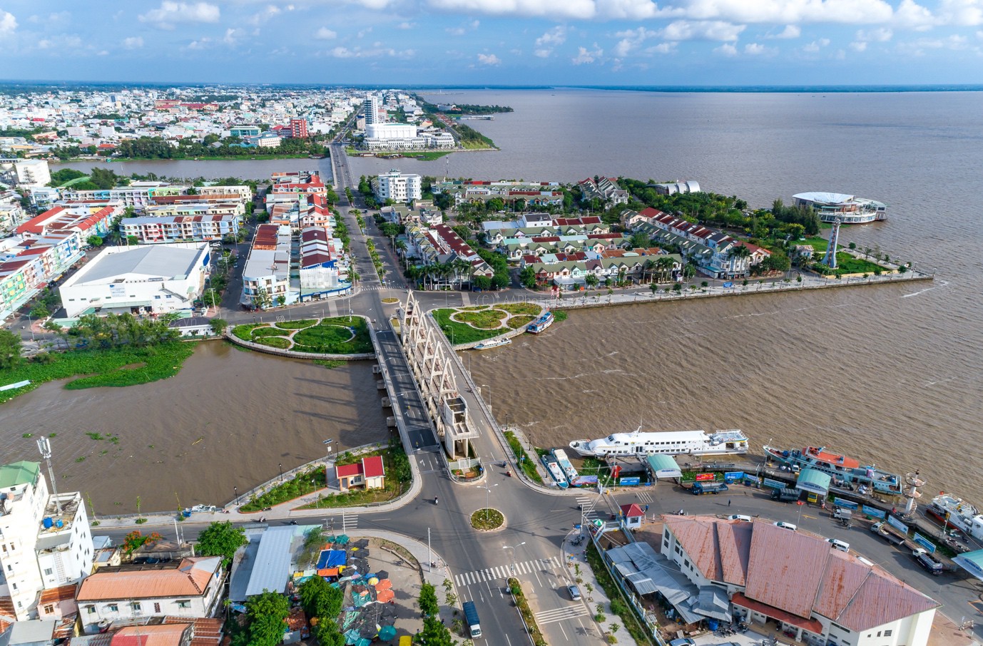 Hé lộ “siêu phường” đông dân nhất Việt Nam sau sáp nhập: Sở hữu đô thị lấn biển đầu tiên của cả nước- Ảnh 1. Hé lộ “siêu phường” đông dân nhất Việt Nam sau sáp nhập: Sở hữu đô thị lấn biển đầu tiên của cả nước- Ảnh 1.