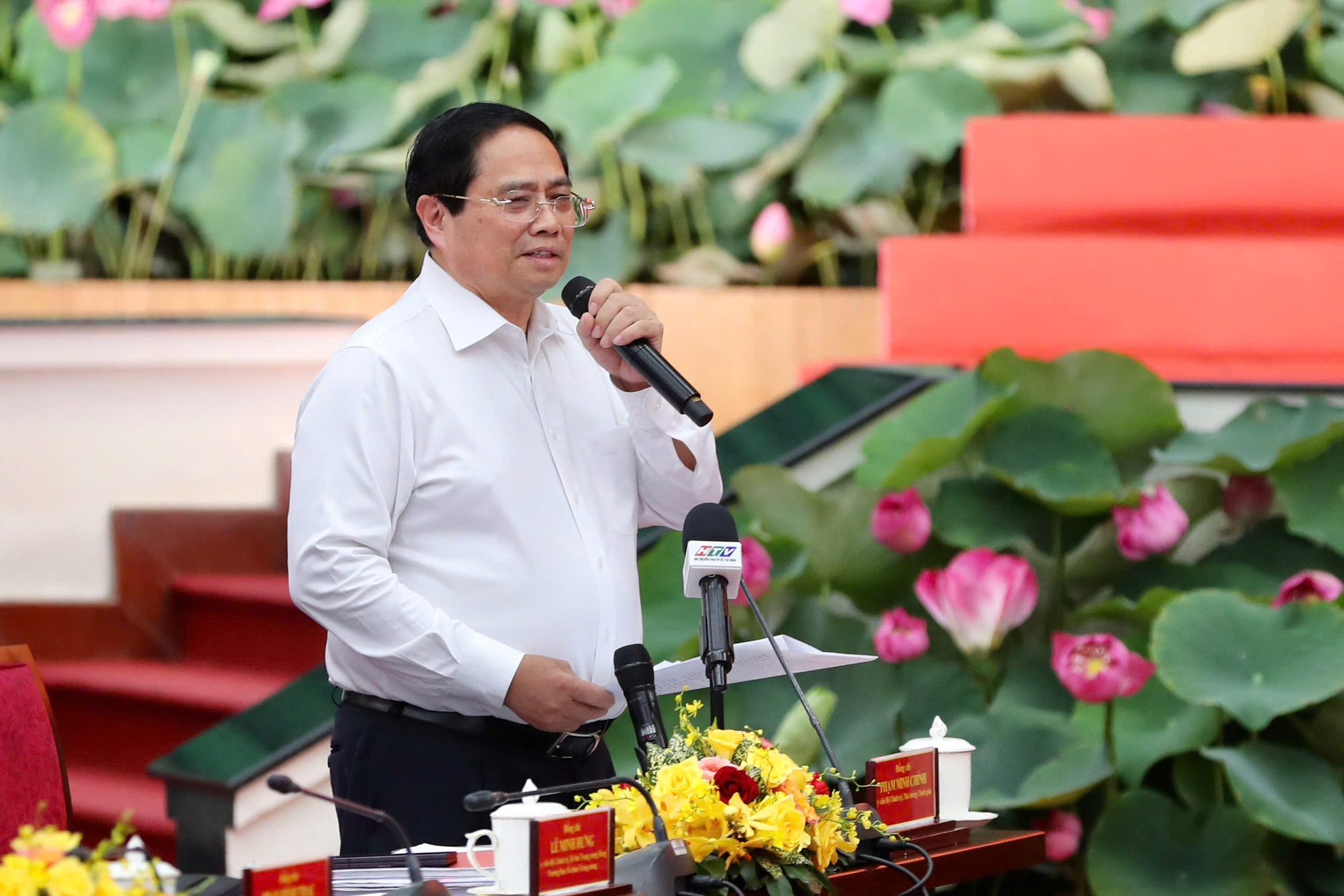Thủ tướng Phạm Minh Chính: TP HCM mới phải có tầm nhìn mới- Ảnh 2. Thủ tướng Phạm Minh Chính: TP HCM mới phải có tầm nhìn mới- Ảnh 2.