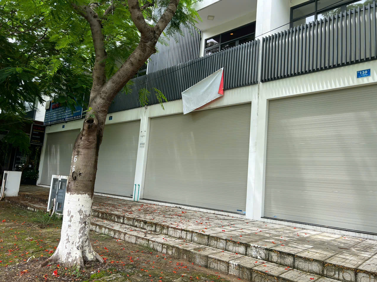Shophouse triệu đô khu ven Tp.HCM: Chỗ hắt hiu, nơi sôi động, sự thật ít ai ngờ- Ảnh 19. Shophouse triệu đô khu ven Tp.HCM: Chỗ hắt hiu, nơi sôi động, sự thật ít ai ngờ- Ảnh 19.