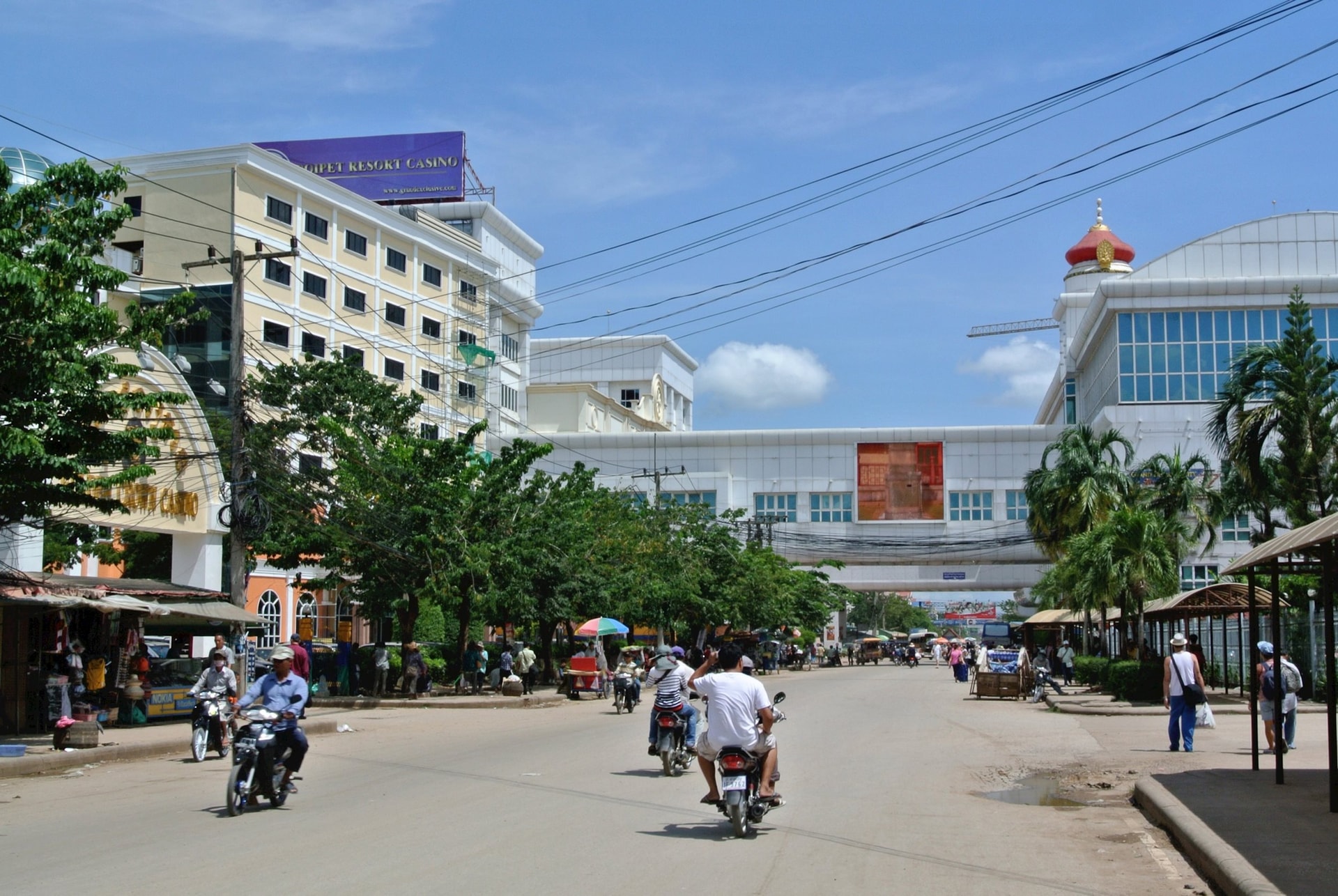 Biên giới căng thẳng, Campuchia ghi nhận "khủng hoảng ngắn hạn" trong 1 ngành hốt bạc- Ảnh 1. Biên giới căng thẳng, Campuchia ghi nhận "khủng hoảng ngắn hạn" trong 1 ngành hốt bạc- Ảnh 1.