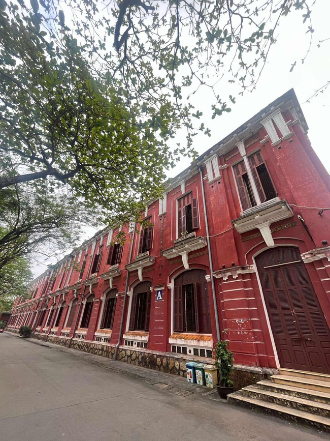 "Soi" trường học của 2 thủ khoa có điểm cao nhất, nhì lịch sử kỳ thi ĐGNL TP.HCM, phát hiện 1 chi tiết cực bất ngờ: Quá nể!- Ảnh 8. "Soi" trường học của 2 thủ khoa có điểm cao nhất, nhì lịch sử kỳ thi ĐGNL TP.HCM, phát hiện 1 chi tiết cực bất ngờ: Quá nể!- Ảnh 8.