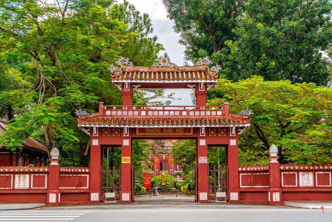 "Soi" trường học của 2 thủ khoa có điểm cao nhất, nhì lịch sử kỳ thi ĐGNL TP.HCM, phát hiện 1 chi tiết cực bất ngờ: Quá nể!- Ảnh 3. "Soi" trường học của 2 thủ khoa có điểm cao nhất, nhì lịch sử kỳ thi ĐGNL TP.HCM, phát hiện 1 chi tiết cực bất ngờ: Quá nể!- Ảnh 3.