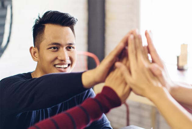 10 dấu hiệu của một người khỏe mạnh cả về thể chất và tinh thần. Hãy xem bạn có bao nhiêu trong số đó- Ảnh 2. 10 dấu hiệu của một người khỏe mạnh cả về thể chất và tinh thần. Hãy xem bạn có bao nhiêu trong số đó- Ảnh 2.