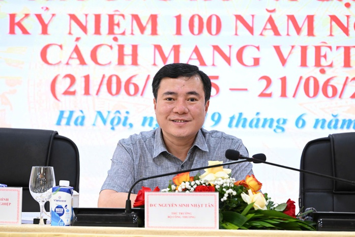 Bộ Công Thương đang phối hợp xử lý vụ Chu Thanh Huyền bị tố bán hàng lậu- Ảnh 1. Bộ Công Thương đang phối hợp xử lý vụ Chu Thanh Huyền bị tố bán hàng lậu- Ảnh 1.