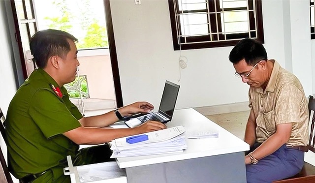 Khởi tố 1 giám đốc doanh nghiệp sản xuất cà phê giả tại TP Quy Nhơn- Ảnh 1. Khởi tố 1 giám đốc doanh nghiệp sản xuất cà phê giả tại TP Quy Nhơn- Ảnh 1.