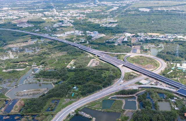 "Bơm vốn" kỷ lục cho doanh nghiệp làm chủ đầu tư 5 dự án đường cao tốc tại Việt Nam- Ảnh 1. "Bơm vốn" kỷ lục cho doanh nghiệp làm chủ đầu tư 5 dự án đường cao tốc tại Việt Nam- Ảnh 1.