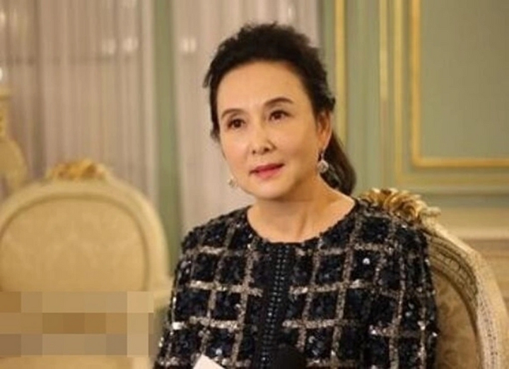 Đời tư kín tiếng ít ai biết của Hằng Nga đẹp nhất 'Tây Du Ký'- Ảnh 2. Đời tư kín tiếng ít ai biết của Hằng Nga đẹp nhất 'Tây Du Ký'- Ảnh 2.