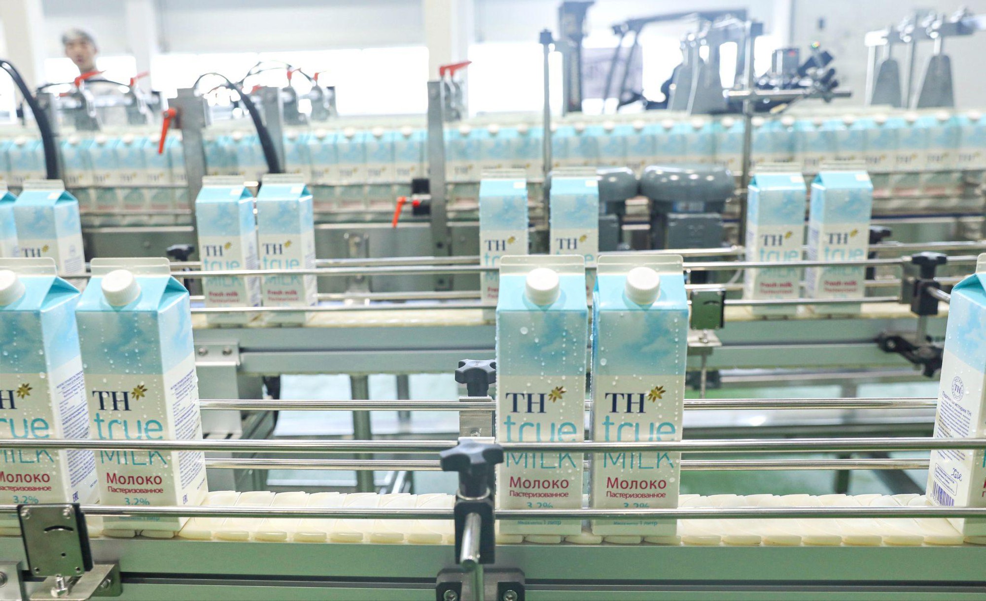 TH true MILK và nhà máy nghìn tấn tại Kaluga: "Hãy làm ly sữa thắm tình hữu nghị Việt - Nga"- Ảnh 3. TH true MILK và nhà máy nghìn tấn tại Kaluga: "Hãy làm ly sữa thắm tình hữu nghị Việt - Nga"- Ảnh 3.