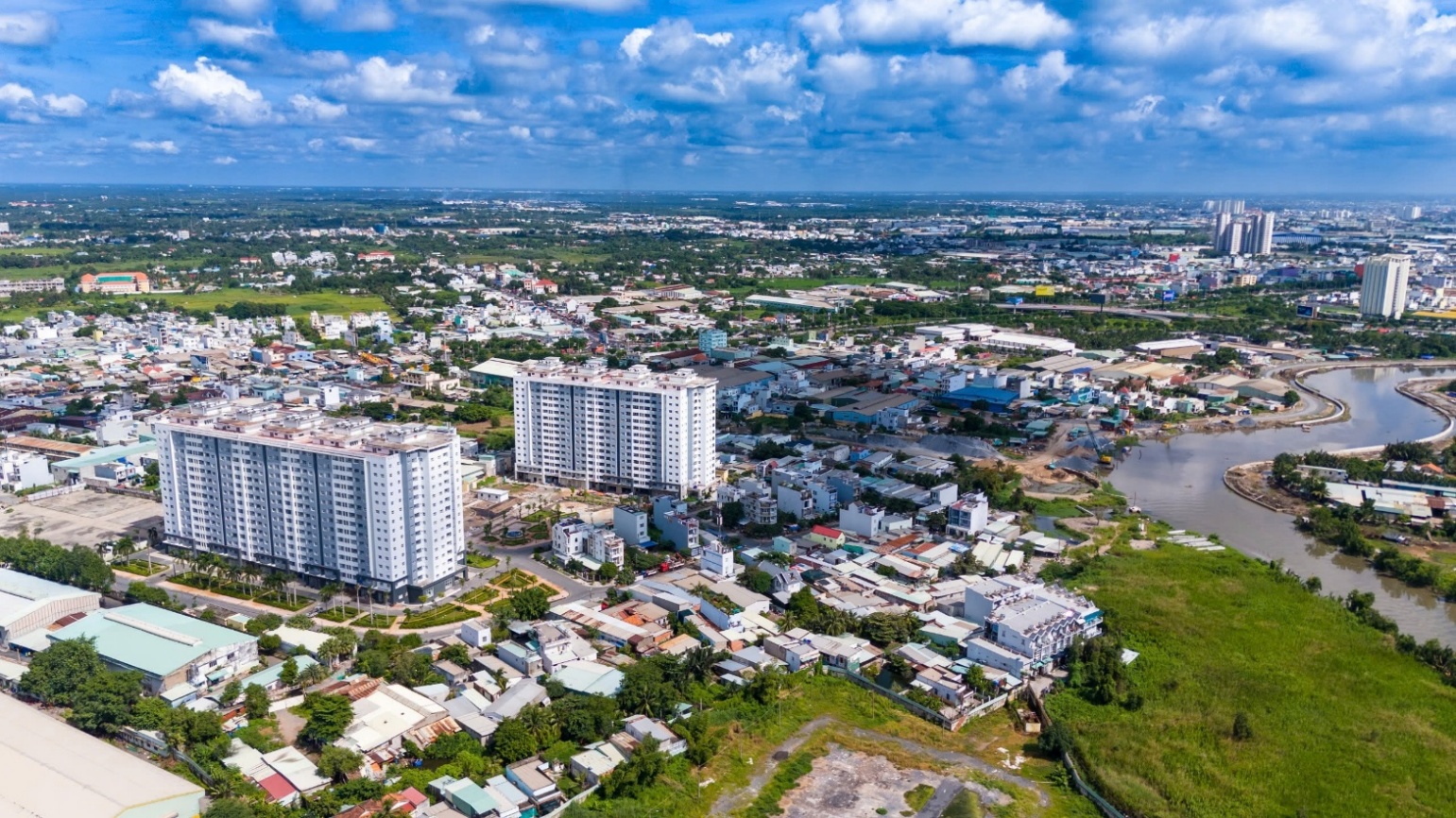 Khoác áo mới cho kênh Tham Lương - Tuyến đường độc tôn đi ngang 7 quận huyện- Ảnh 4. Khoác áo mới cho kênh Tham Lương - Tuyến đường độc tôn đi ngang 7 quận huyện- Ảnh 4.
